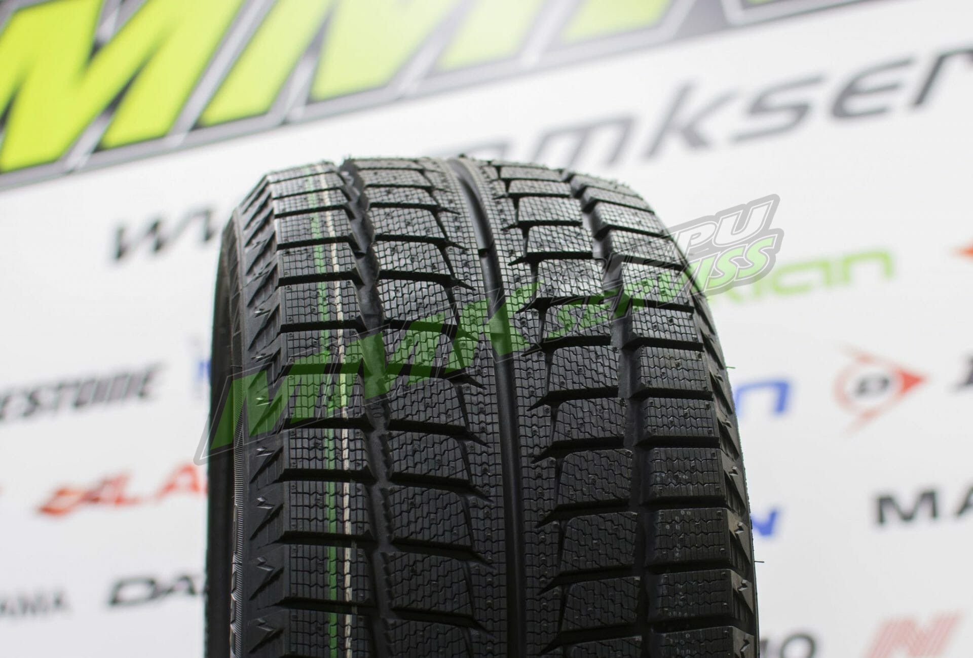 235/55R17 Goodride SW618 99T - Vissezonas riepas / Ziemas riepas