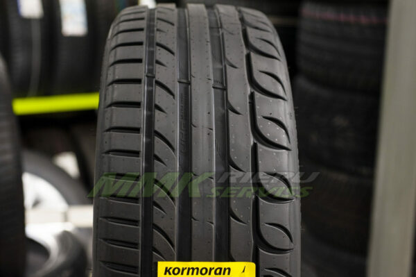215/45R18 Kormoran UHP 93Y XL FR (Michelin) - Vasaras riepas