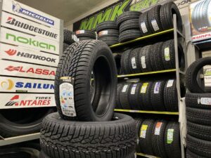 245/40R18 Nokian WR Snowproof 97V XL - Vissezonas riepas / Ziemas riepas