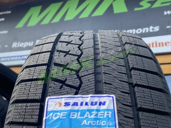 205/70R15 Sailun Ice Blazer Arctic 96T - Vissezonas riepas / Ziemas riepas