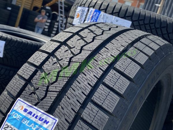 205/70R15 Sailun Ice Blazer Arctic 96T - Vissezonas riepas / Ziemas riepas