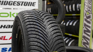 215/55R17 Michelin Alpin 5 94V XL AO - Vissezonas riepas / Ziemas riepas
