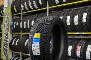 215/55R17 Michelin Alpin 5 94V XL AO - Vissezonas riepas / Ziemas riepas