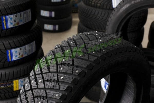 265/50R20 Goodyear Ultra Grip Ice Arctic SUV 110T XL ar radzēm - Ziemas riepas / Ziemas ar radzēm riepas