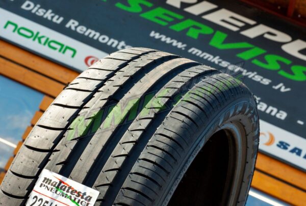 225/45R17 Malatesta Extreme-S 91W (Atjaunotas) - Vasaras riepas