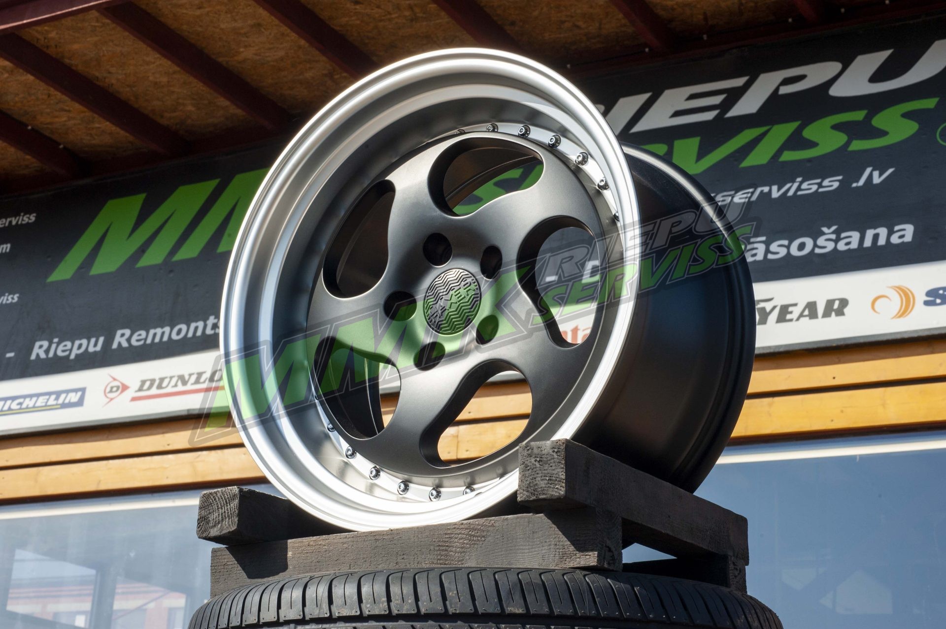 HAXER HX032 5x120 (Black Polished)