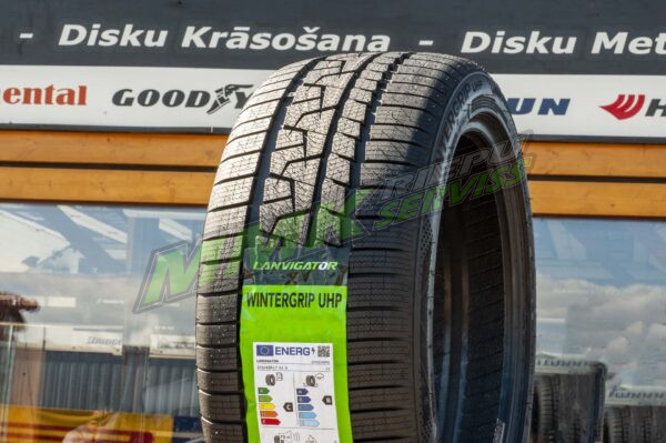 275/35R19 Lanvigator Wintergrip UHP 100V XL - Vissezonas riepas / Ziemas riepas