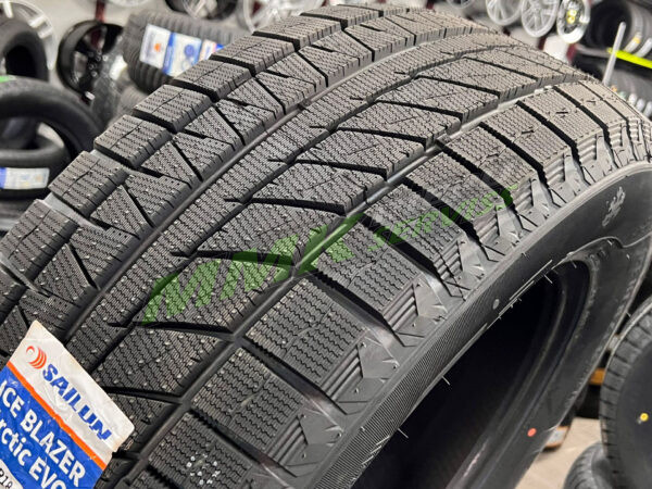 225/45R18 SAILUN ICE BLAZER ARCTIC 95H XL DOT21 - Ziemas riepas