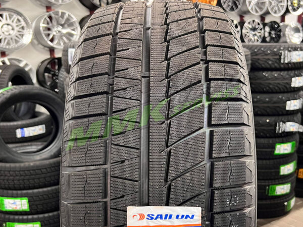 225/45R19 Sailun Ice Blazer Arctic EVO 96V XL - Vissezonas riepas / Ziemas riepas