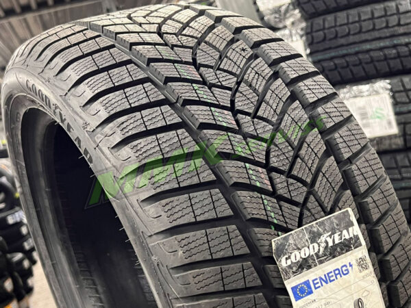 225/50R17 Goodyear UltraGrip Perfromance + 94H - Vissezonas riepas / Ziemas riepas