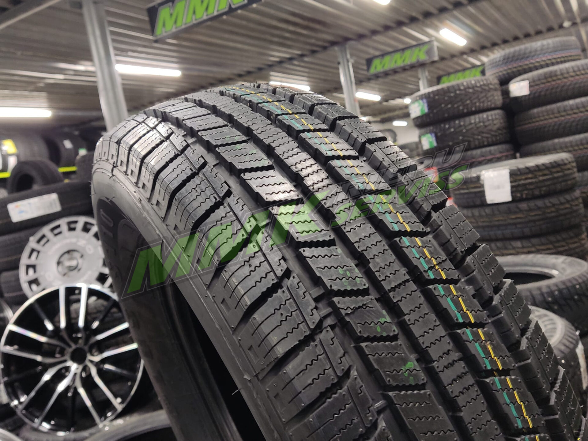 205/60R15 Tracmax Ice-Plus S110 91H DOT18 - Vissezonas riepas / Ziemas riepas