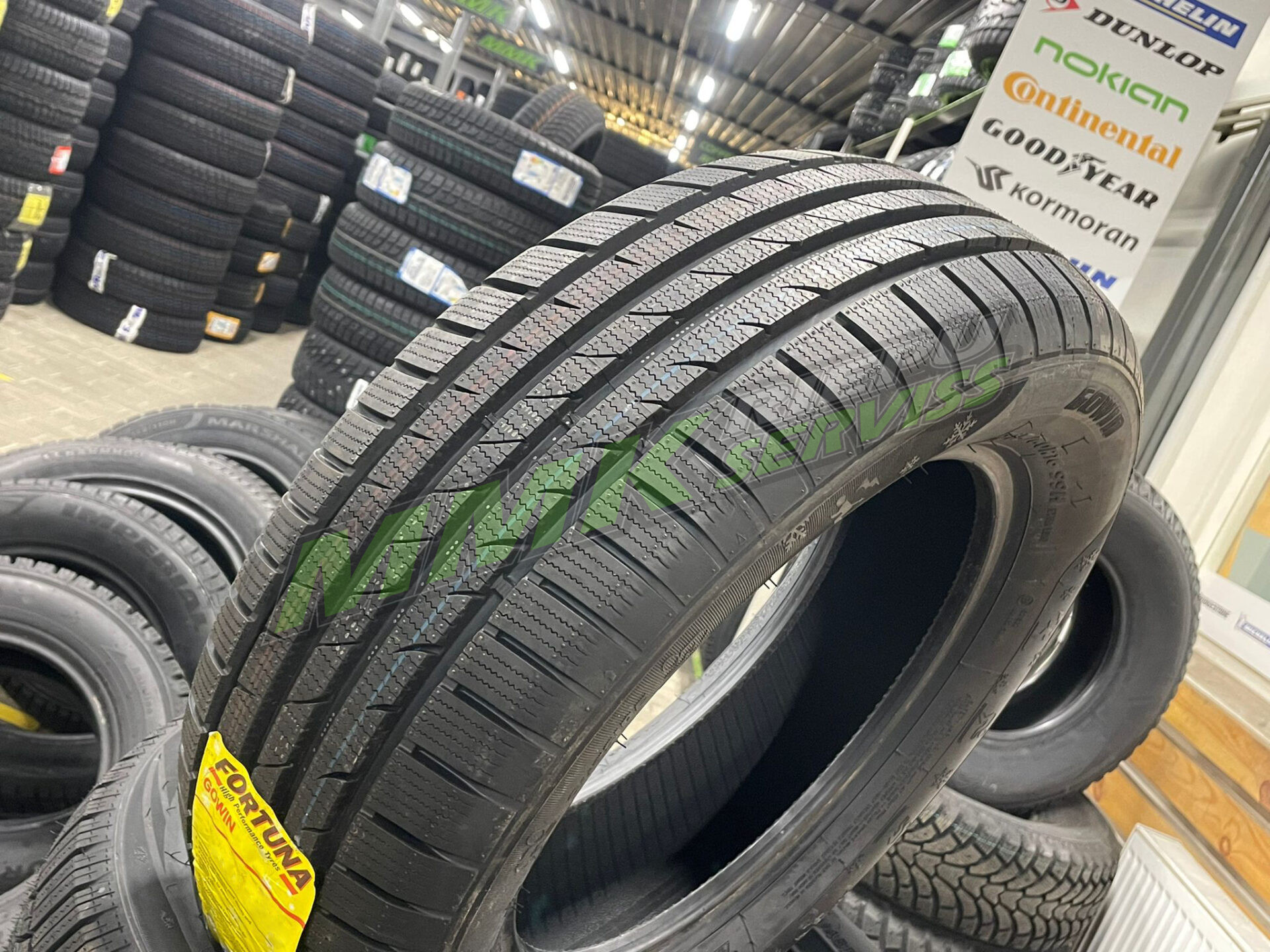 205/55R17 Fortuna Gowin UHP 95V XL - Vissezonas riepas / Ziemas riepas