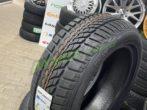 205/60R16 Diplomat Winter HP 96H XL - Vissezonas riepas / Ziemas riepas