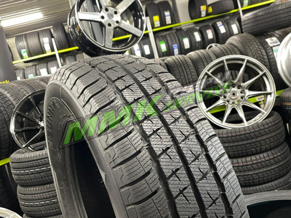 205/65R16C Sunny Winter Force NW103 107/105R - Vissezonas riepas / Ziemas riepas