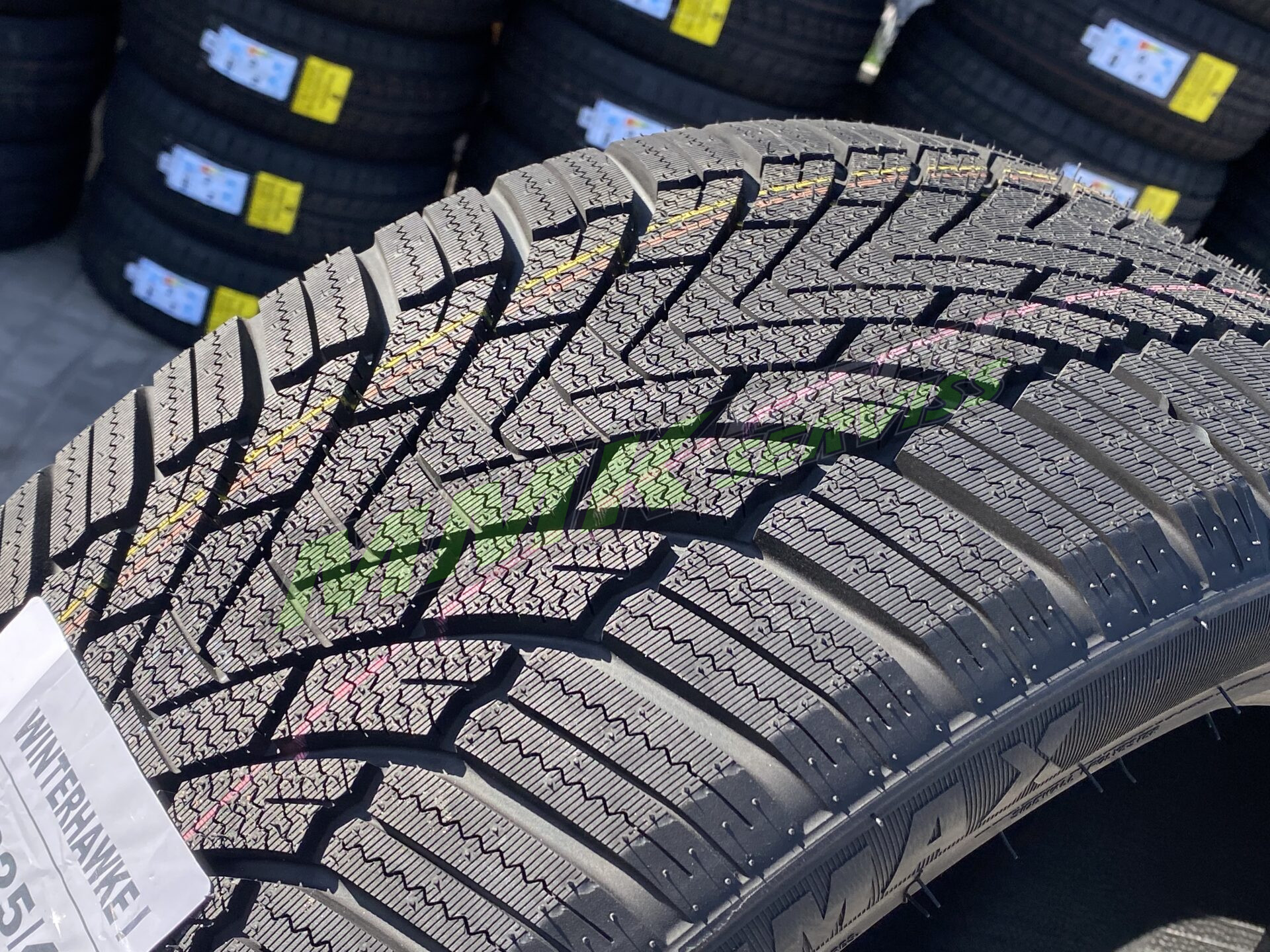 225/45R17 Zmax Winterhawke 1 94V XL - Vissezonas riepas / Ziemas riepas