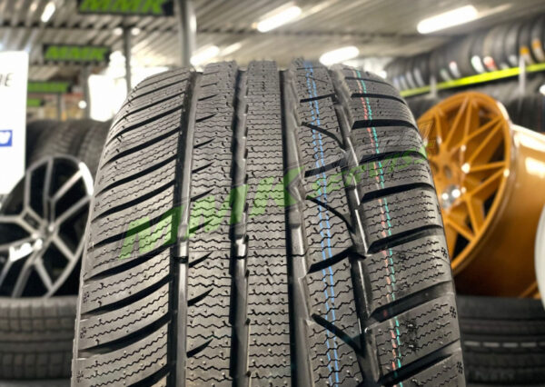 255/35R20 Leao Winter Defender UHP 97V XL - Vissezonas riepas / Ziemas riepas