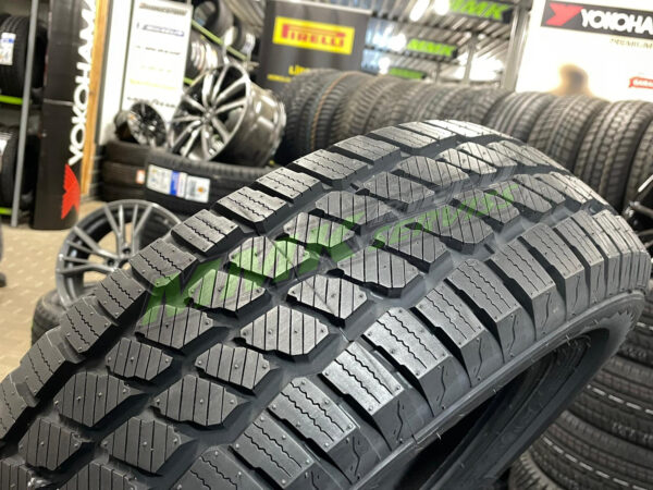 195/70R15C Goodride SW612 104/102R - Vissezonas riepas / Ziemas riepas