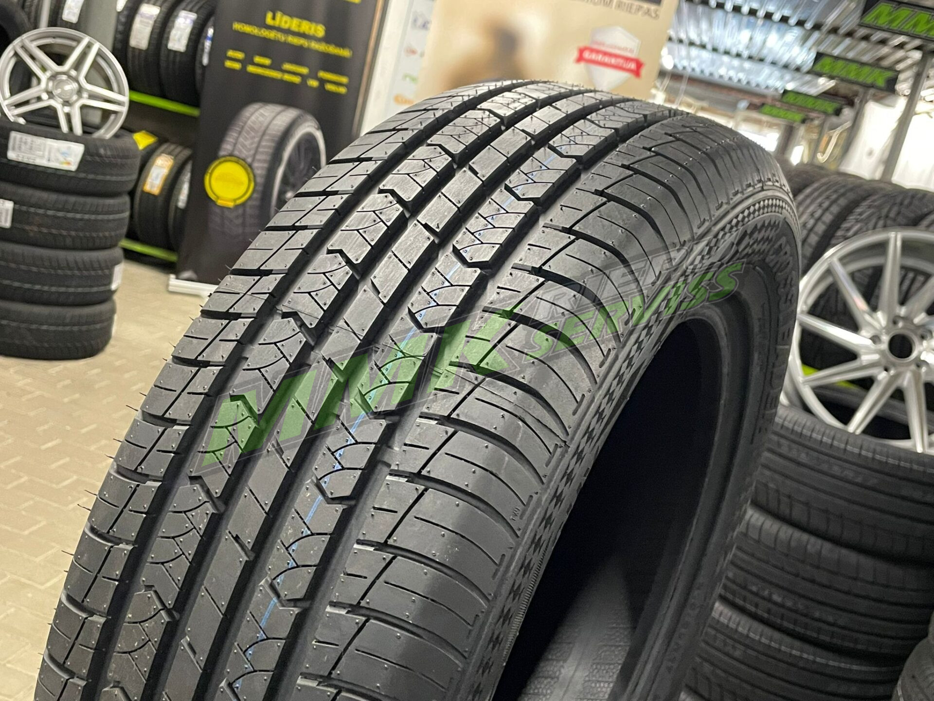 215/60R17 Crossleader DSS02 96H • MMK Riepas