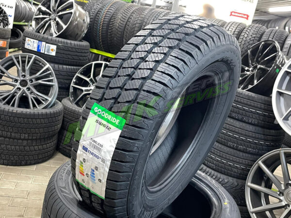 225/70R15C Goodride SW612 112/110R - Vissezonas riepas / Ziemas riepas