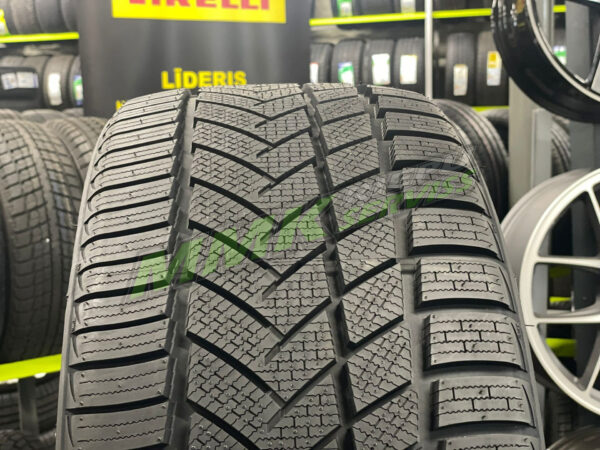 245/45R19 Autogreen Winter-Max A1 WL5 102V XL - Vissezonas riepas / Ziemas riepas