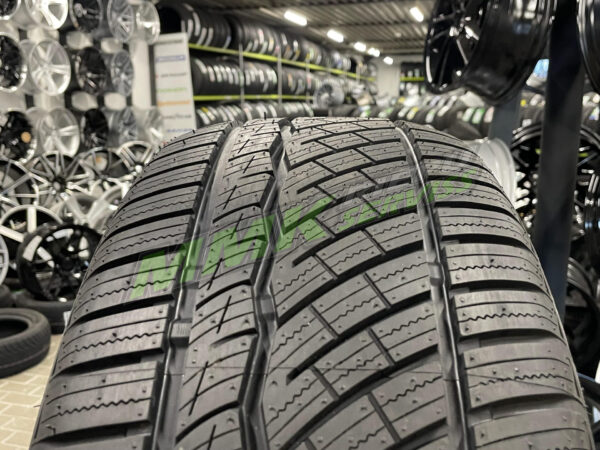 225/50R17 Infinity Ecofour 98V XL - Vissezonas riepas / Ziemas riepas