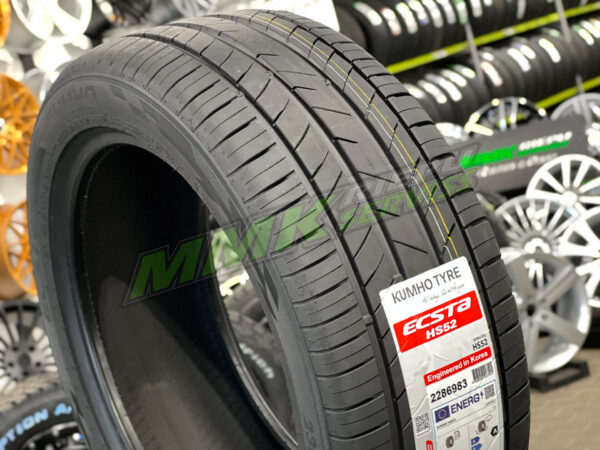 245/45R18 Kumho Ecsta HS52 100W XL (Copy)