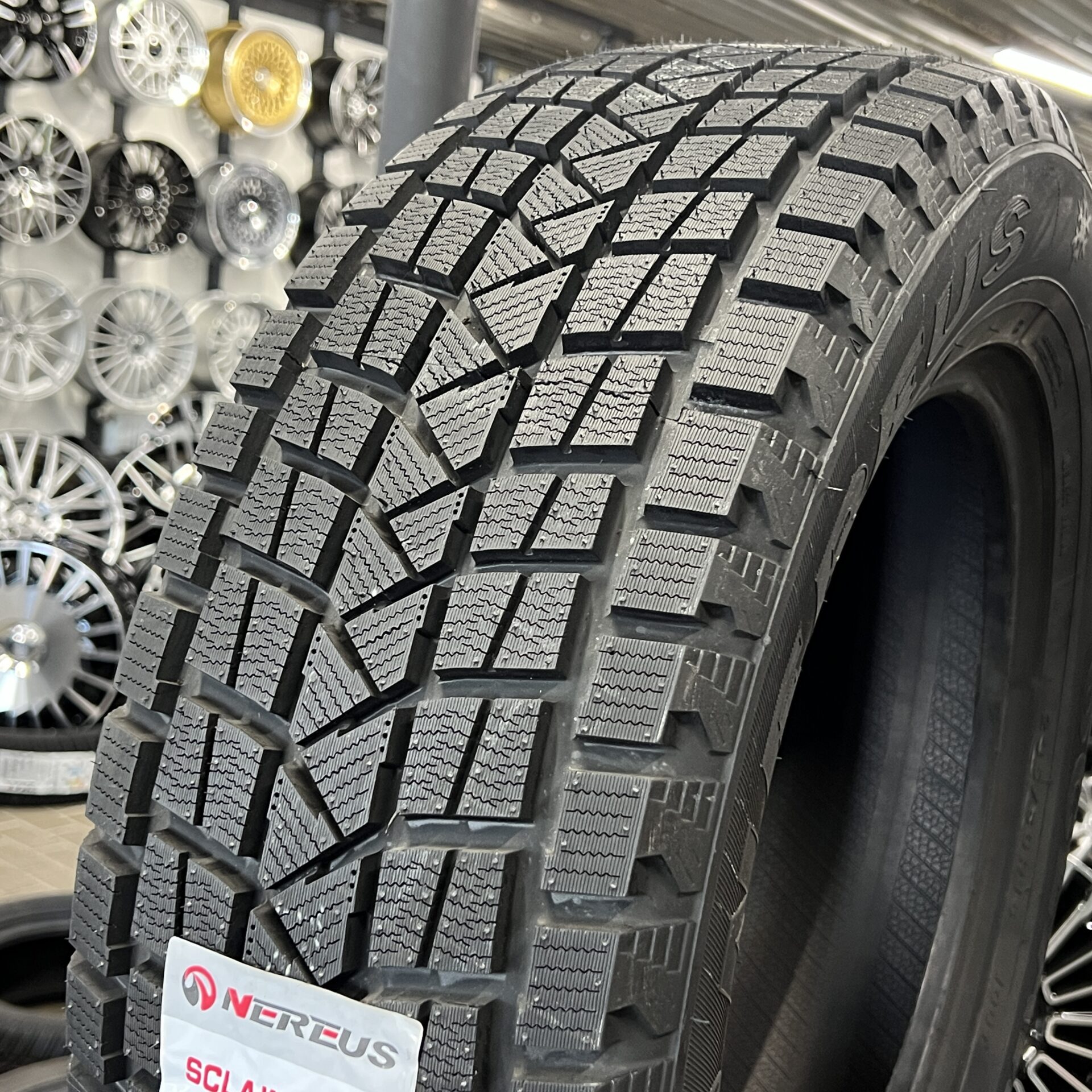 235/65R17 Nereus NS806 104T DEMO