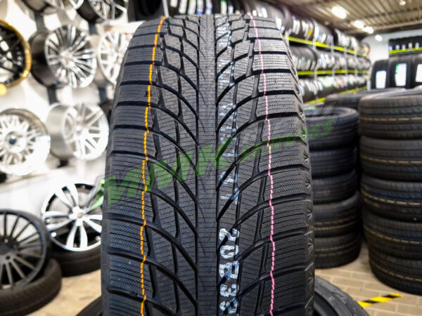 225/55R17 Kumho WinterCraft Ice WI51 101T XL - Vissezonas riepas / Ziemas riepas