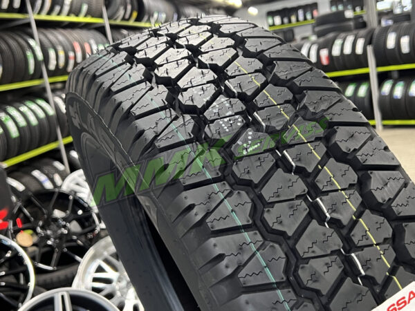 235/65R16C Lassa Multiways-C 115/113R (Bridgestone) - Vissezonas riepas / Ziemas riepas