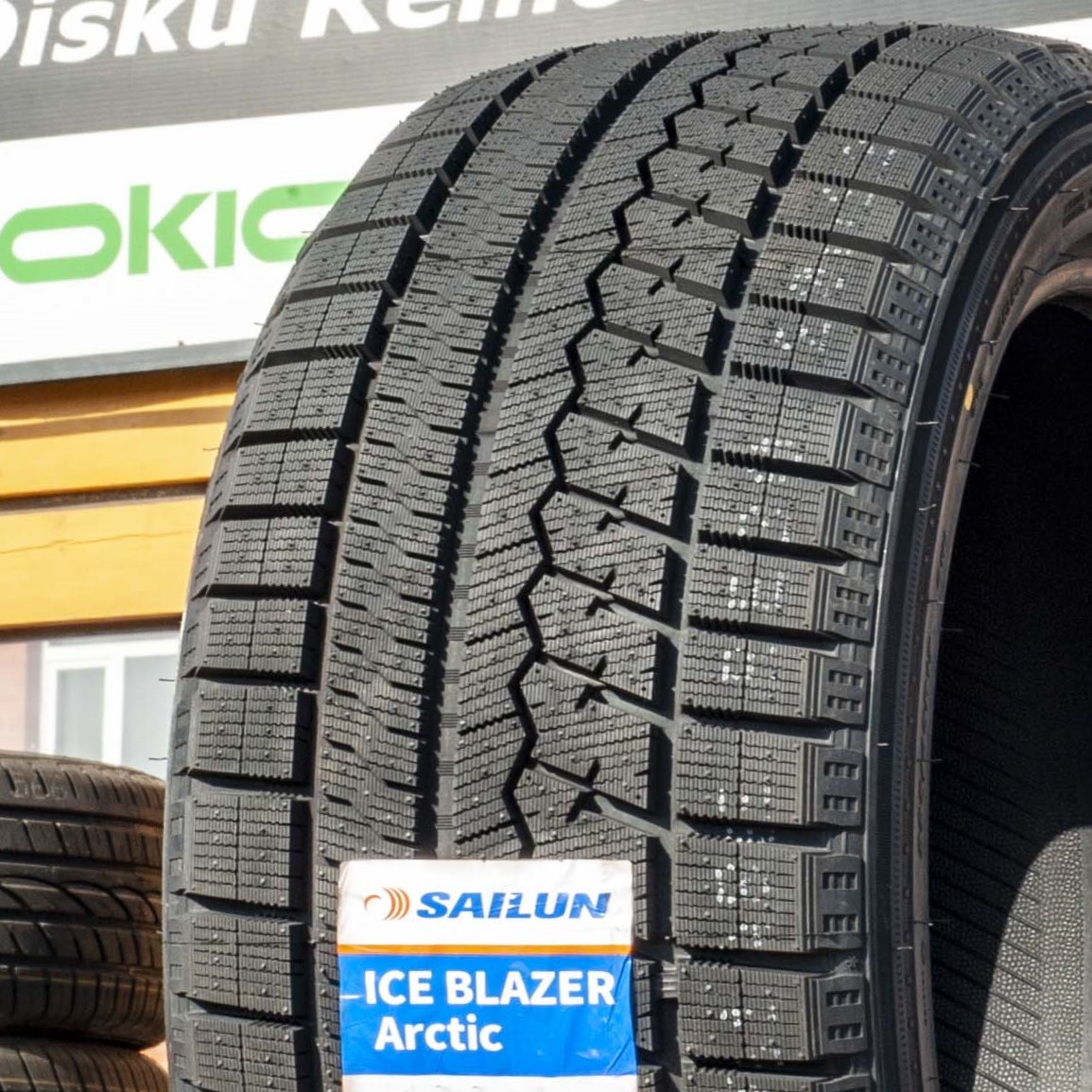 205/60R16 Sailun Ice Blazer Arctic 96H