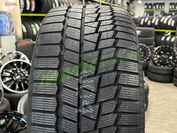 255/40R18 Maxxis Arctic Trekker SP-02 95T - Vissezonas riepas / Ziemas riepas