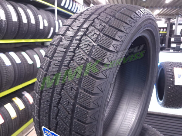 215/55R17 Maxtrek Trek M7 PLUS 98H XL - Vissezonas riepas / Ziemas riepas