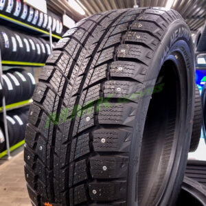 225/55R16 Headway HW501 95T ar radzēm DOT18 - Ziemas riepas / Ziemas ar radzēm riepas