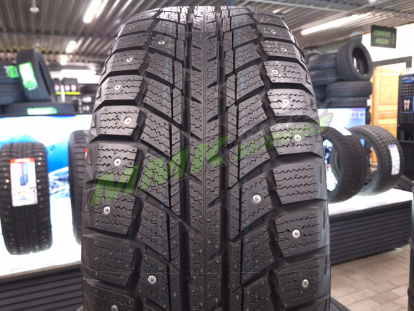 225/55R16 Headway HW501 95T ar radzēm DOT18 - Ziemas riepas / Ziemas ar radzēm riepas