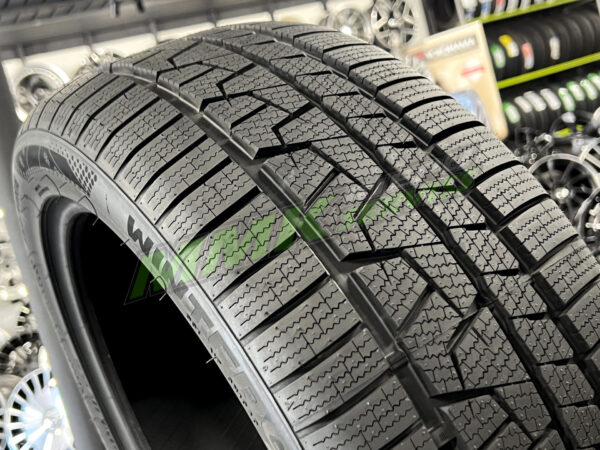 225/55R18 Lanvigator Wintergrip UHP 98V - Vissezonas riepas / Ziemas riepas