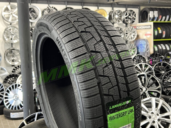 225/55R18 Lanvigator Wintergrip UHP 98V - Vissezonas riepas / Ziemas riepas