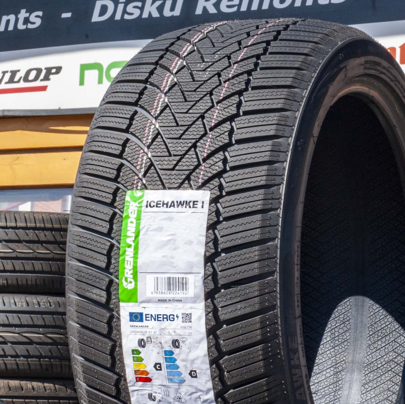 245/40R18 Grenlander Icehawke 1 97V XL
