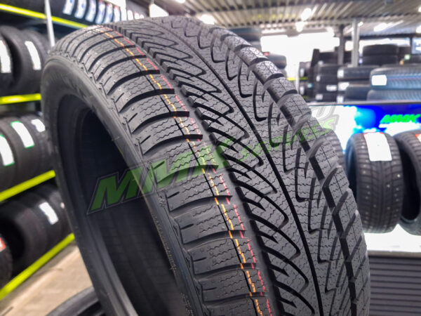 215/50R17 Goodyear UltraGrip 8 Performance 95V - Vissezonas riepas / Ziemas riepas