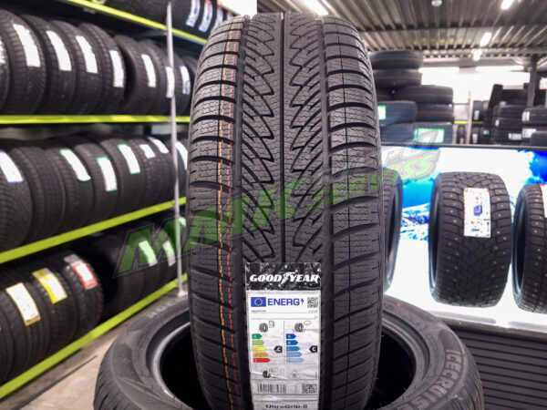 215/50R17 Goodyear UltraGrip 8 Performance 95V - Vissezonas riepas / Ziemas riepas