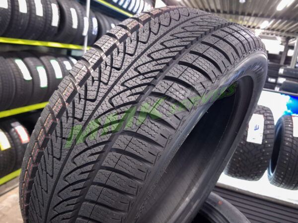 215/50R17 Goodyear UltraGrip 8 Performance 95V - Vissezonas riepas / Ziemas riepas