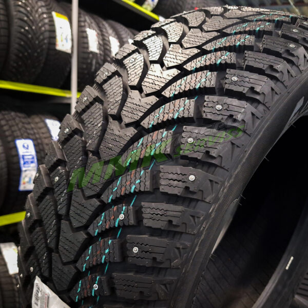 215/60R17 Maxtrek Trek M900 ice 96T ar radzēm - Ziemas riepas / Ziemas ar radzēm riepas