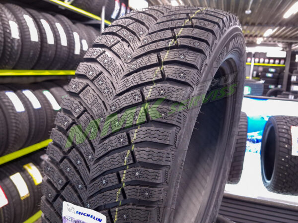 215/70R16 Michelin X-Ice North 4 SUV 100T ar radzēm - Ziemas riepas / Ziemas ar radzēm riepas