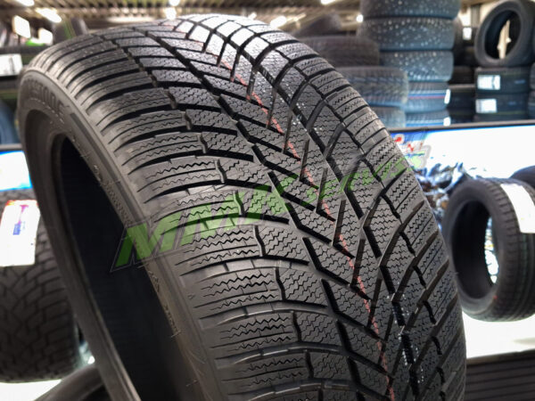 225/65R17 Bridgestone Blizzak LM005 102H - Vissezonas riepas / Ziemas riepas