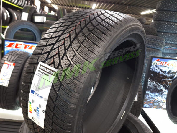 225/65R17 Bridgestone Blizzak LM005 102H - Vissezonas riepas / Ziemas riepas