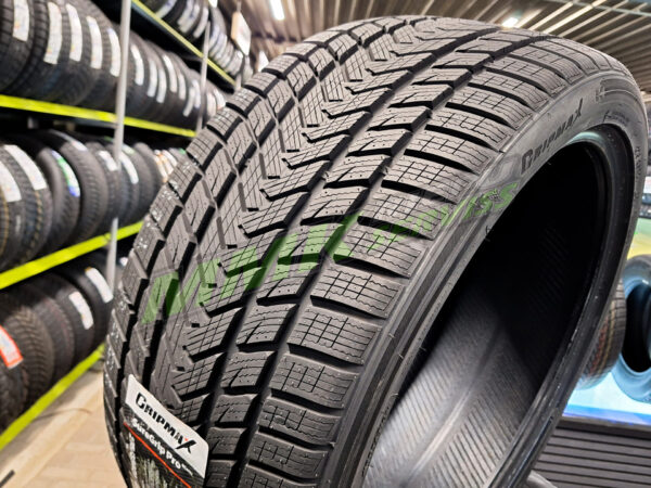 245/35R19 Gripmax SureGrip Pro Winter 93V XL - Vissezonas riepas / Ziemas riepas