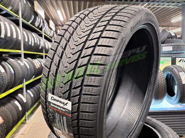 245/35R19 Gripmax SureGrip Pro Winter 93V XL - Vissezonas riepas / Ziemas riepas