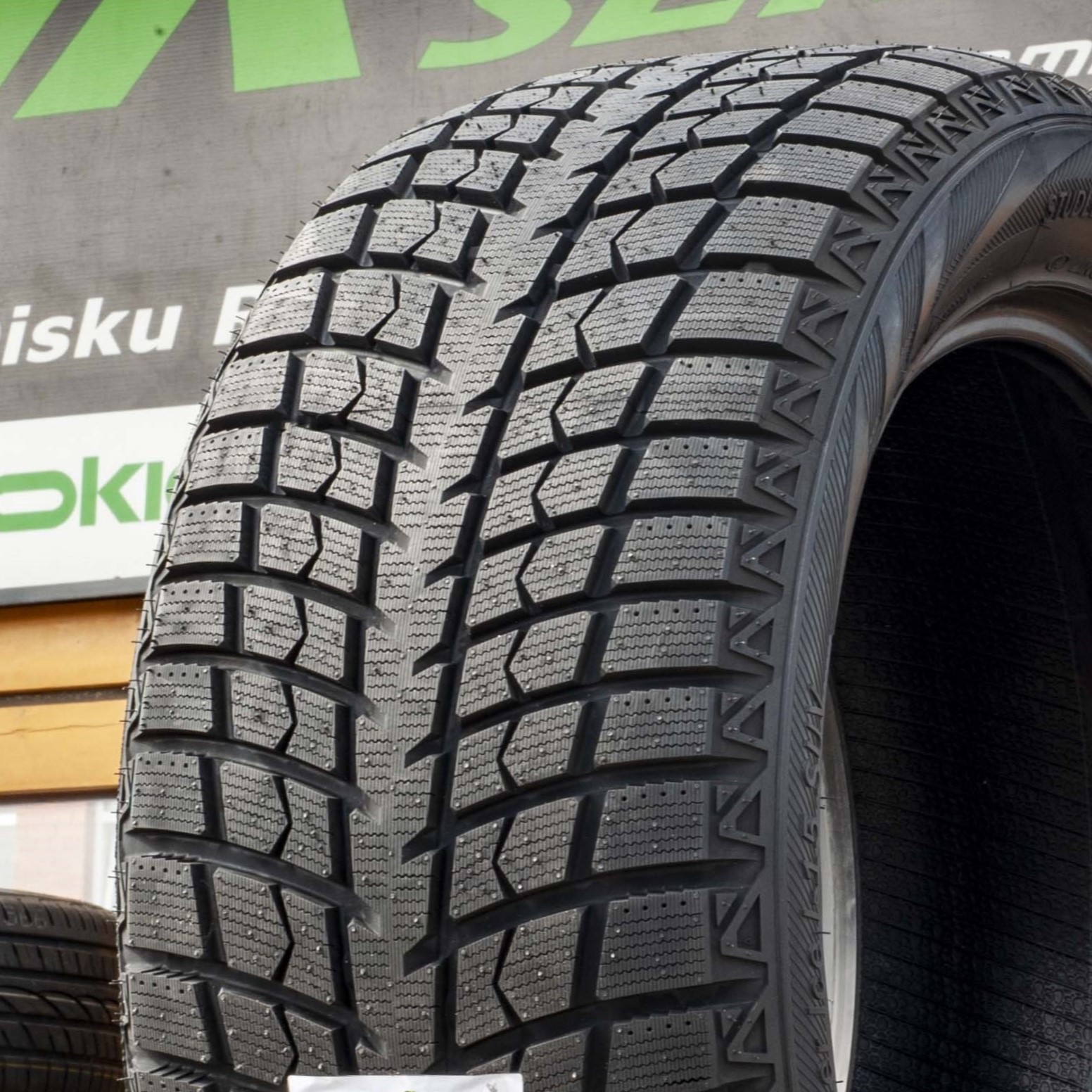 215/60R17 Linglong GREEN-Max Winter Ice I-15