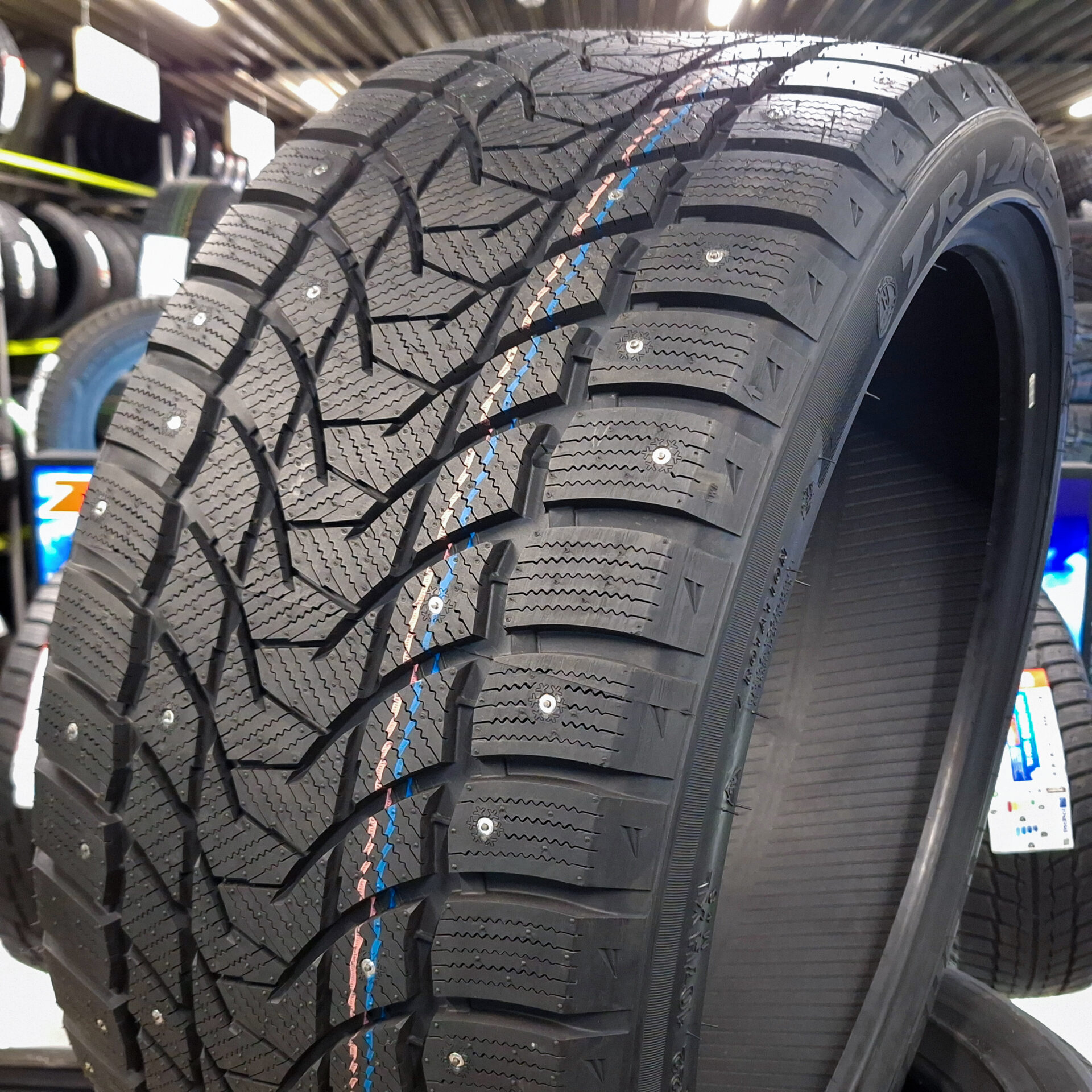 235/35R19 Tri-Ace Snow White 2 91H