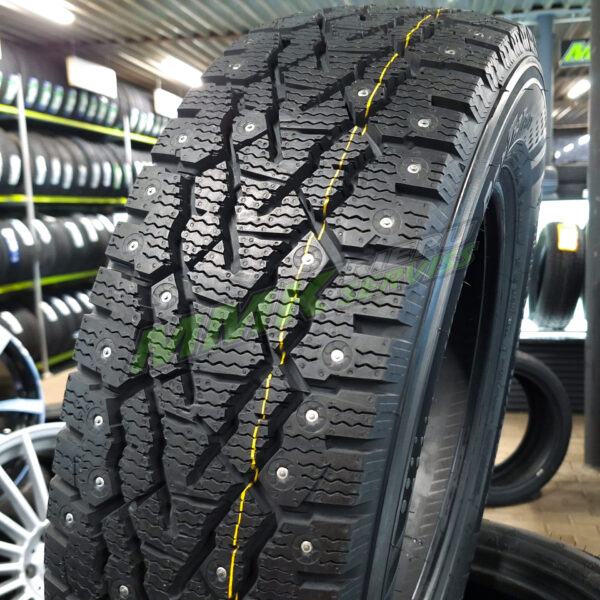 205/65R16C Kumho Winter PorTran CW11 107/105R ar radzēm - Ziemas riepas / Ziemas ar radzēm riepas