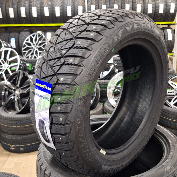 205/55R16 Goodyear UltraGrip 600 94T XL FP ar radzēm - Ziemas riepas / Ziemas ar radzēm riepas